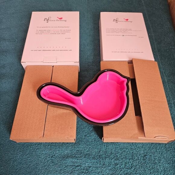 Nora Fleming 2 birdie dish fuschia pink & graphite (retired ) SALE! - Picture 4 of 4